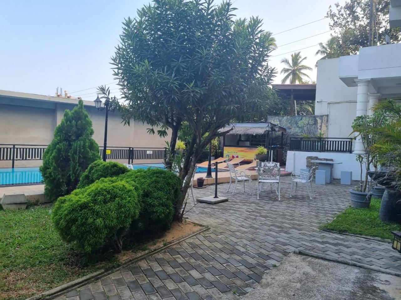 Queens Beach Hotel Tangalle Eksteriør billede