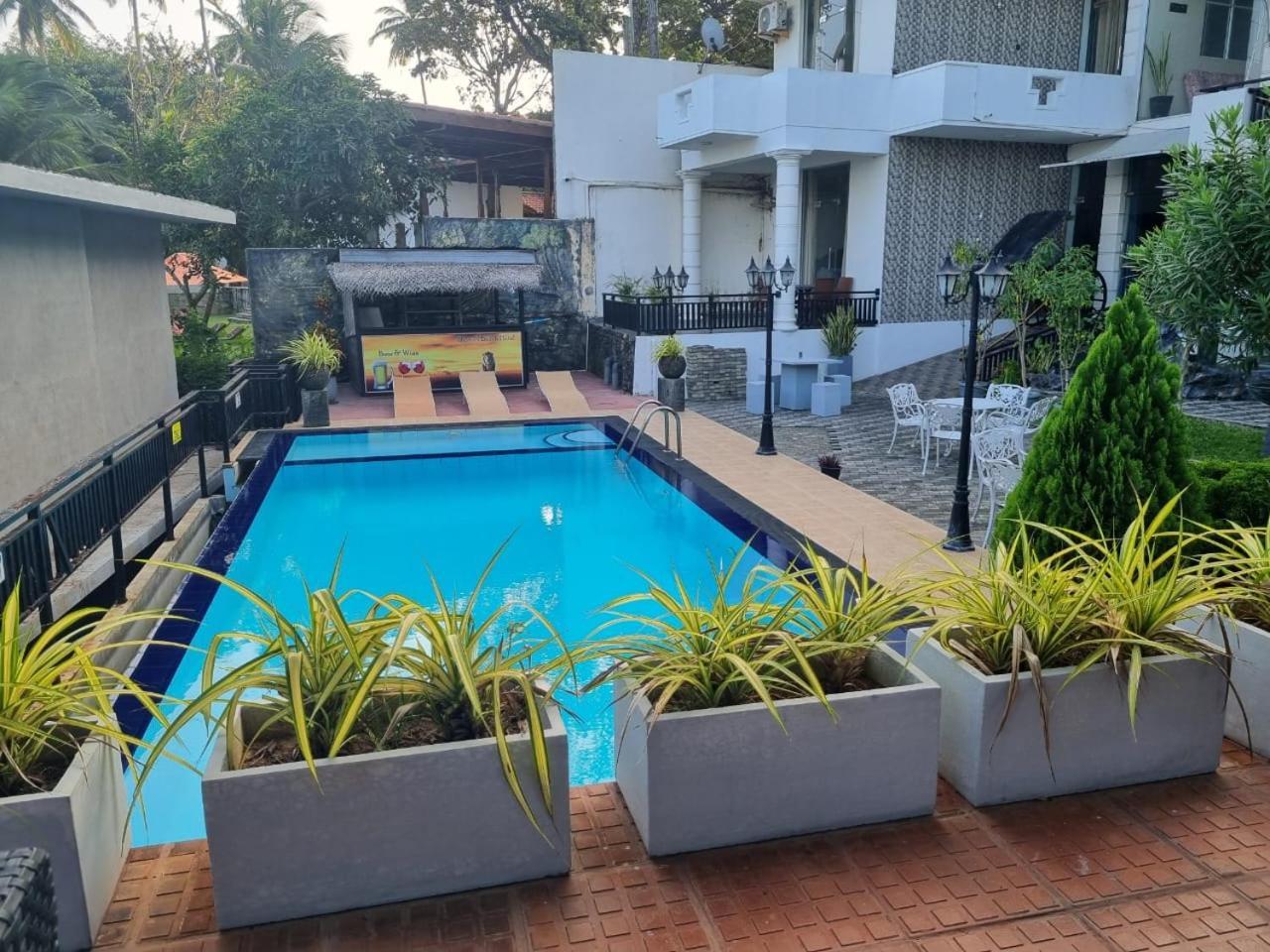 Queens Beach Hotel Tangalle Eksteriør billede