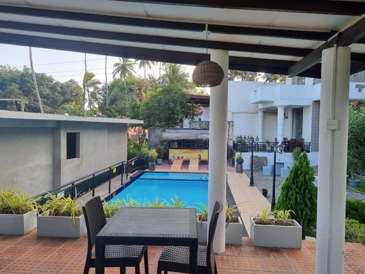 Queens Beach Hotel Tangalle Eksteriør billede