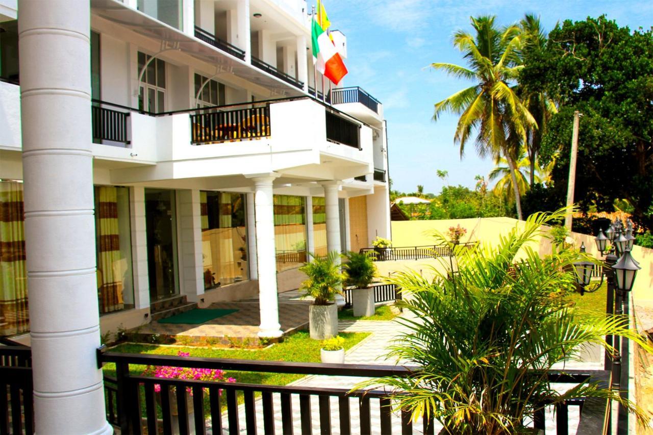 Queens Beach Hotel Tangalle Eksteriør billede