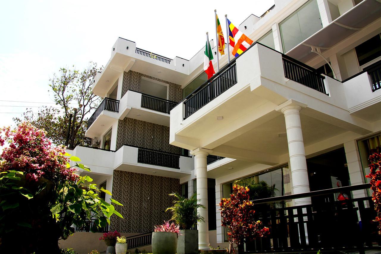 Queens Beach Hotel Tangalle Eksteriør billede