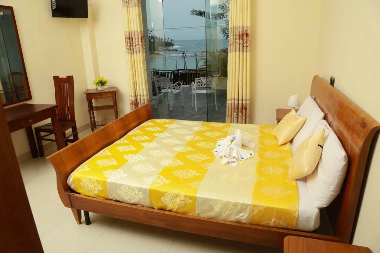 Queens Beach Hotel Tangalle Eksteriør billede
