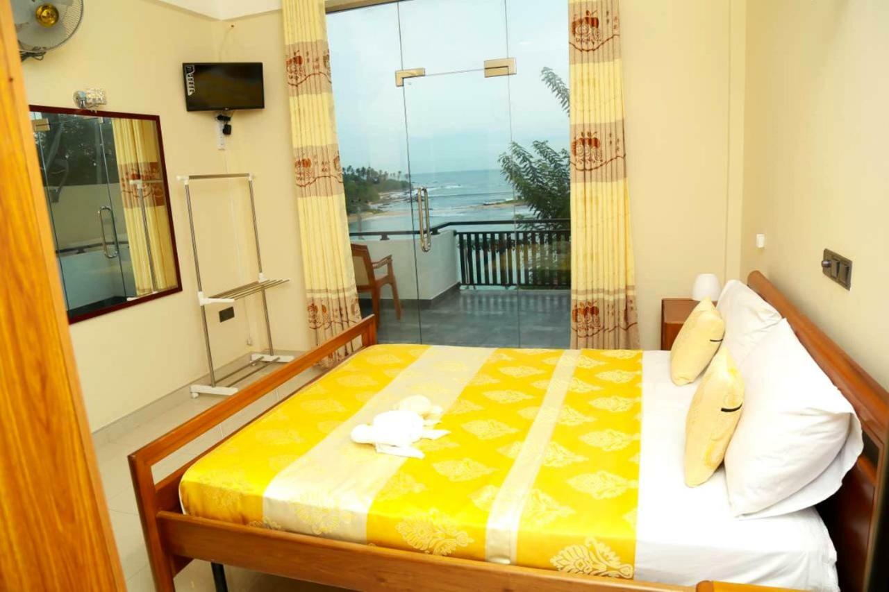 Queens Beach Hotel Tangalle Eksteriør billede