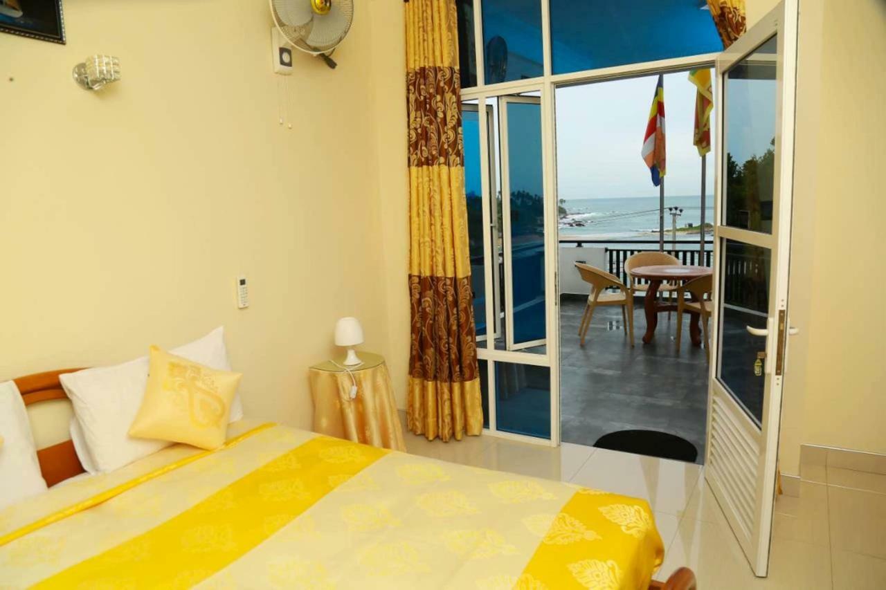 Queens Beach Hotel Tangalle Eksteriør billede