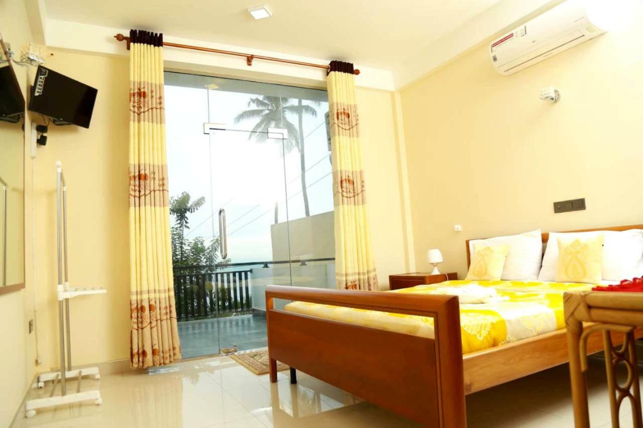 Queens Beach Hotel Tangalle Eksteriør billede