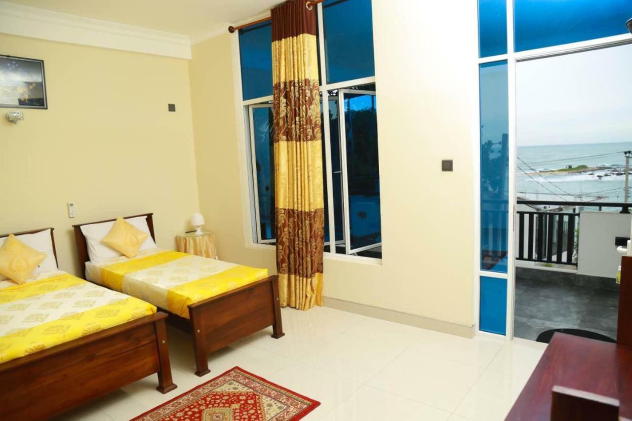Queens Beach Hotel Tangalle Eksteriør billede